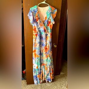 Beautiful floral dress! Worn once on Easter.